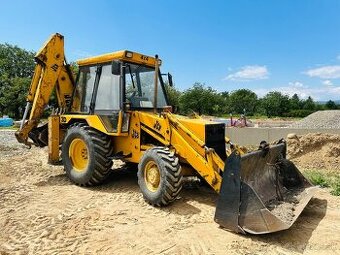 •JCB-3CX-Traktorbager