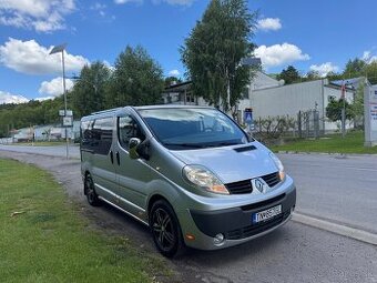 Renault Trafic Passenger 2.5 dci 107kw 8 miest