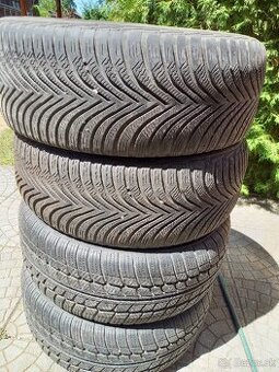 Zimné pneu 215/50 R17