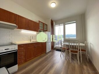 ŠOLTÉSOVÁ 2-izbový byt s loggiou na prenájom v SNV