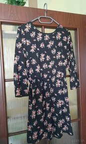 Kvetinové ľahké šaty - 1