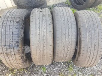 215/60R17