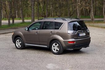 Mitsubishi Outlander 2.2 DI-D, diesel, 4x4, 7.miestne