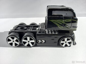 HOT WHEELS - CAB - POZRI DETAILNÉ FOTO