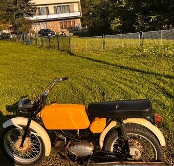 Jawa 23 mustang