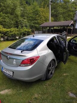 Predam opel insignia 2.0 cdti 118kw