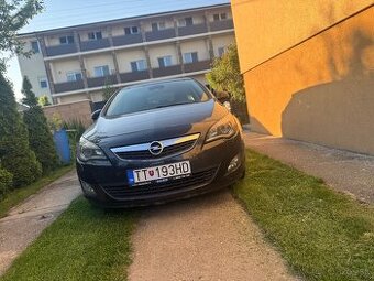 Opel Astra J 1.6T