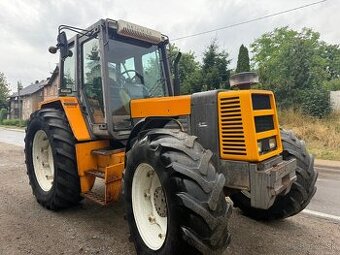 Zemědělský traktor Renault 4x4 120 HP, rok výroby 1987