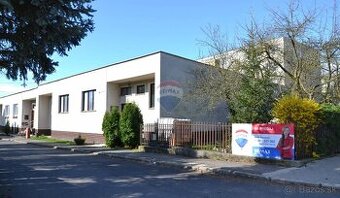 Na predaj rodinný dom s garážou v meste Poltár