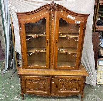 Pribornik z masívu - holandský nábytok