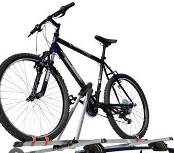 Nosic bicykla na stresne priecniky