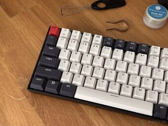 Mechanická klávesnica Keychron K4 (Kailh Red)