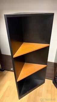 Darujem za odvoz Rohová polica – 2ks