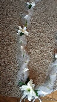 Svadobná výzdoba na auto