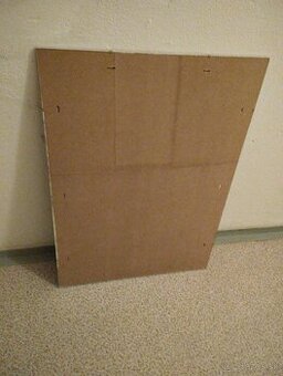 Rám s klipami a plexisklom