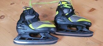 Predám detské nastaviteľné zimné korčule 33-37