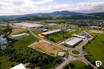 RADO | ZNÍŽENÁ CENA Predaj pozemku 9000 m2 - Priemyselný pa