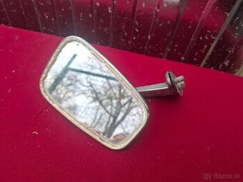 Predám dve staré spätné zrkadlá spolu 30€