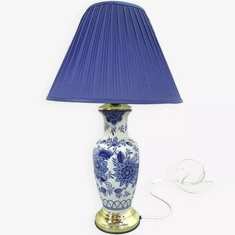 Vzácna porcelánová lampa