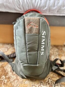 Simms batoh