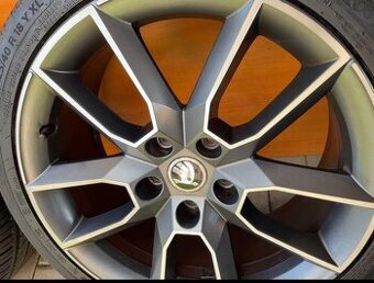 GEMINI Grau skoda Octavia RS 3 5x112 7,5x18 ET 51 VW Seat