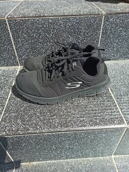 Tenisky Skechers 38
