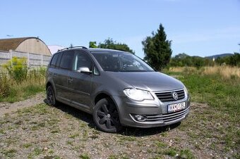 Volkswagen Touran 1.9 TDI, DSG, 7 miestne, Ťažné