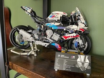 BMW M1000RR model