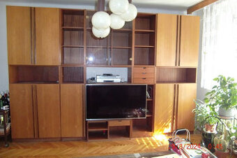 Predám obyvaciu stenu