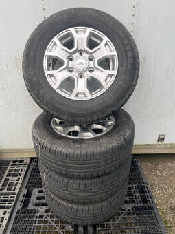 PREDÁM sadu 16" ALU disky Ford + letné pneumatiky NOKIAN