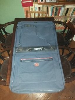 Cestovný obal na obleky,kostýmy,oblečenie,kufor