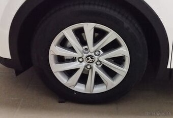 Predám nové Toyota 5x114,3 r 17 pneu 215/60