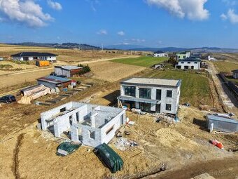 NA PREDAJ I TRIA KLIN I 3 izbové byty