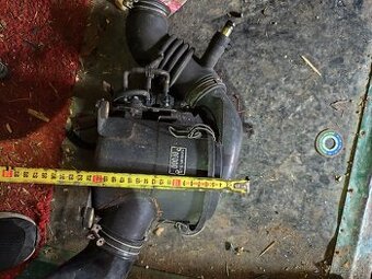 Obal vzduchového filtra Nissan Terrano 74kw