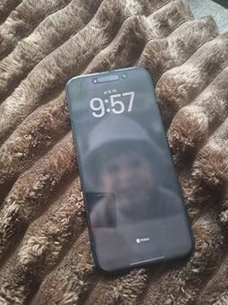 Predam Iphon 16 pro max