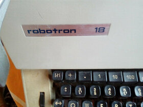 Písací stroj ROBOTRON 18