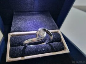Prsten z bieleho zlata s briliantom 0.14ct - 1