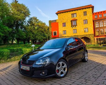 Volkswagen Golf 5 GTI 2.0TFSI 147kw čierna metalíza