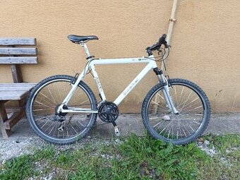 Predám horský bicykel a kolobežku