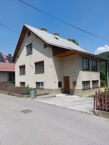 Exkluzívne predaj rodinný dom 10 km od Banskej Bystrice.