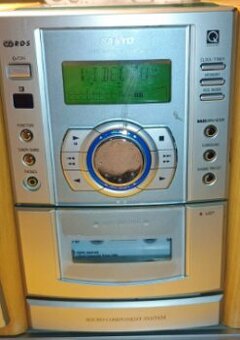 MINI VEŽA SANYO - DC DA-300-STEREO