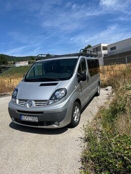 Renault Trafic Passanger 2014 long Len 120000km