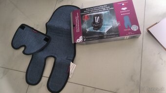 Chladiaca podložka do autosedačky pre bábätko