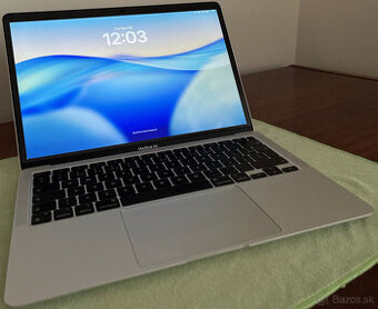 MacBook Air M1 2021 – 256 GB, 16 GB RAM – VÝBORNÝ STAV