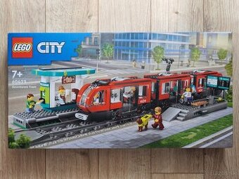 Lego City 60423 Električka a zastávka v centre mesta
