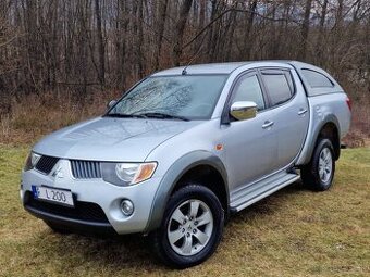 Mitsubishi L200 2.5 DI-D 4X4 SUPER SELECT UKÁŽKOVÝ STAV