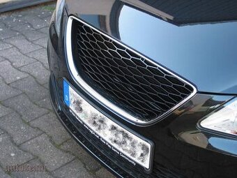 KÚPIM prednú masku Seat Exeo
