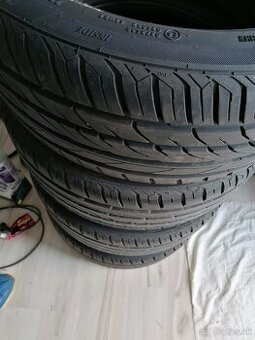 225 /40 /18