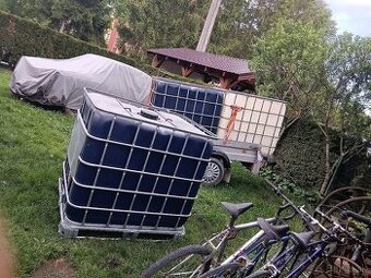 1000l plastová nádoba