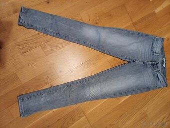 Damske rifle levis